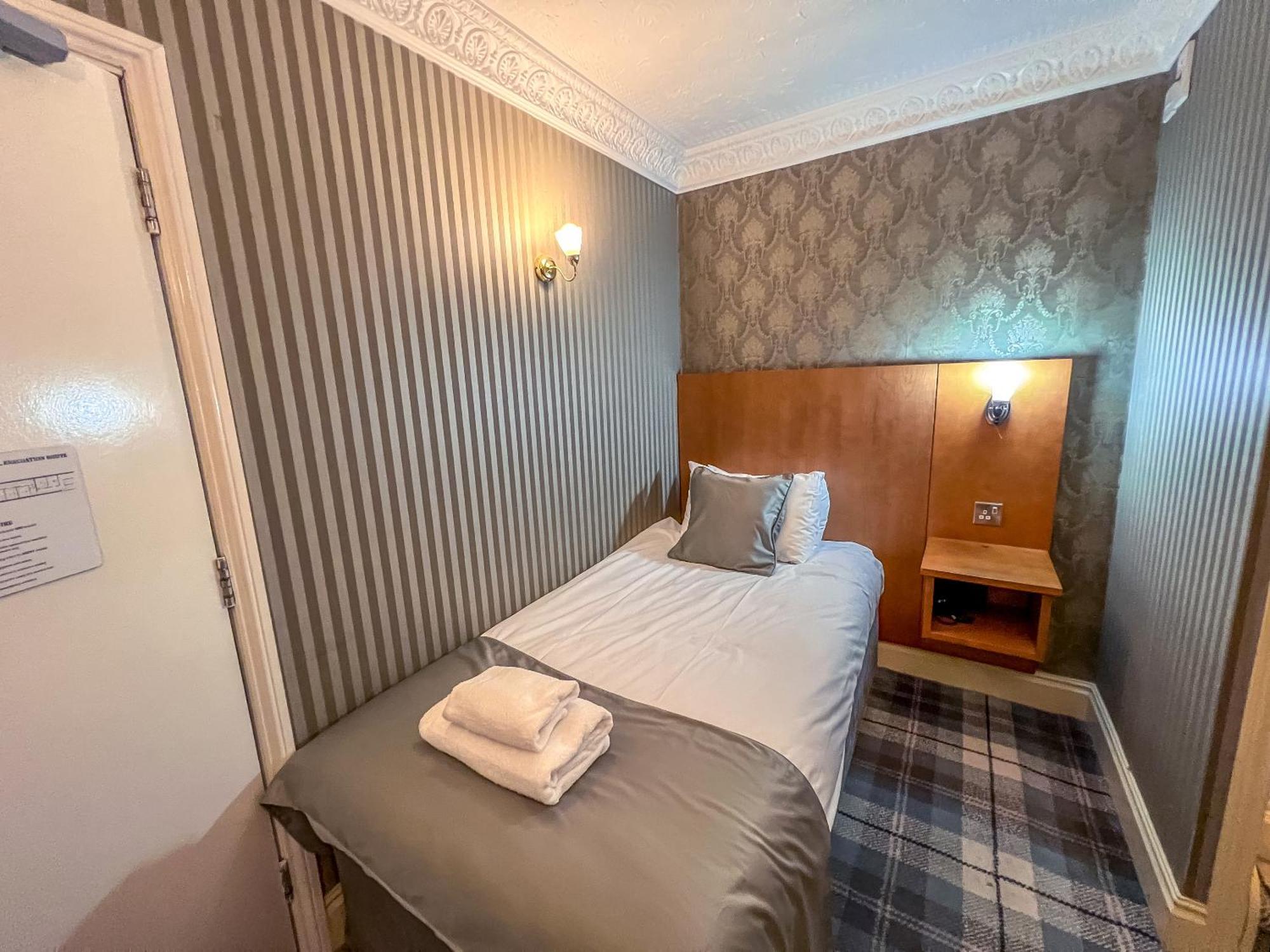 Quayside Hotel & Bar Бостон Экстерьер фото