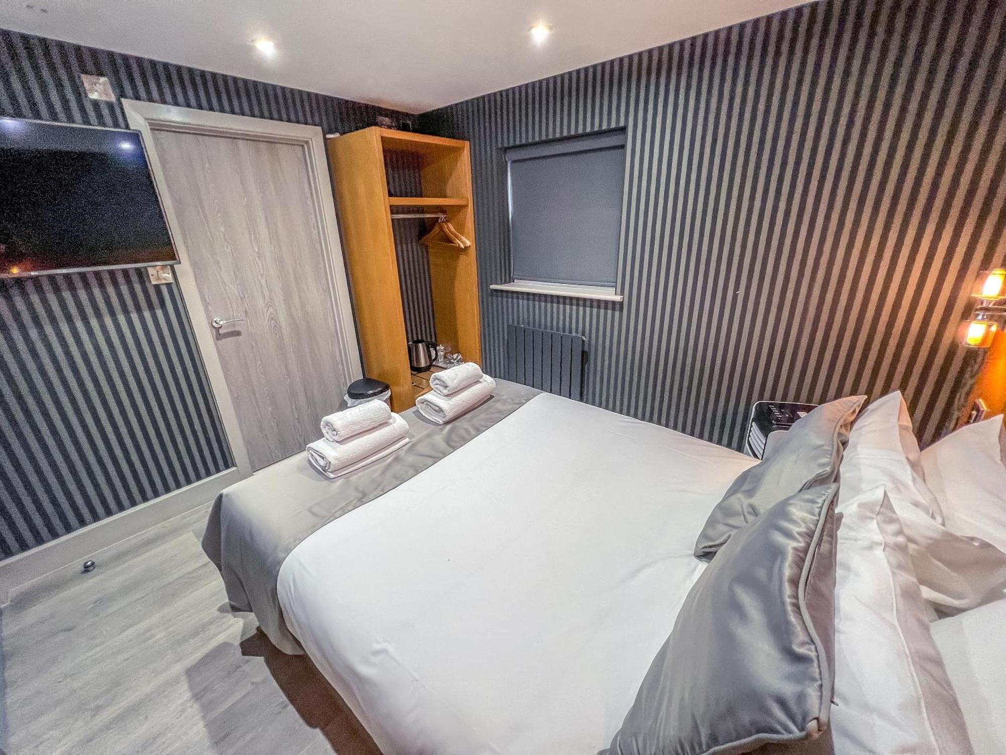Quayside Hotel & Bar Бостон Экстерьер фото