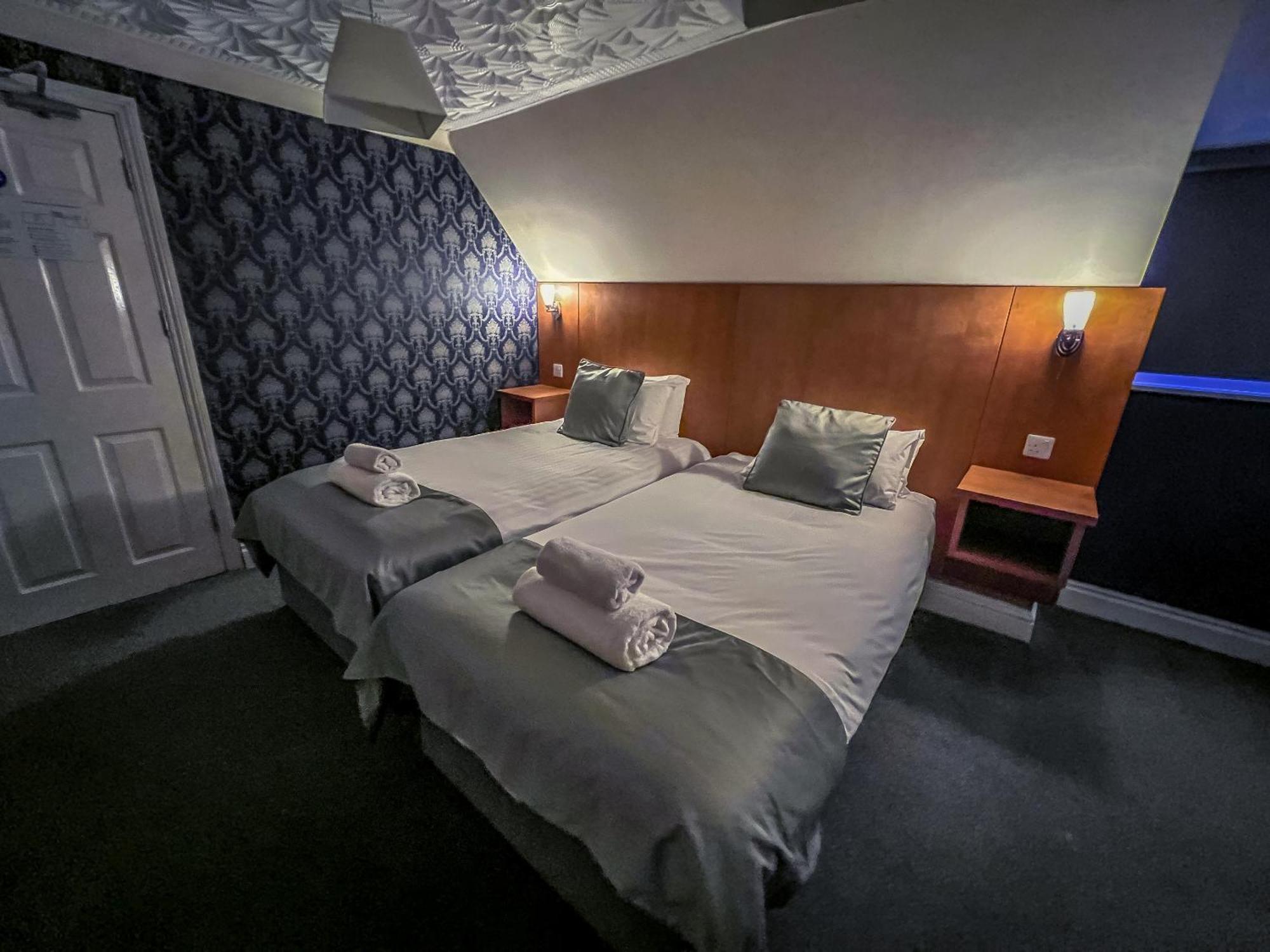 Quayside Hotel & Bar Бостон Экстерьер фото